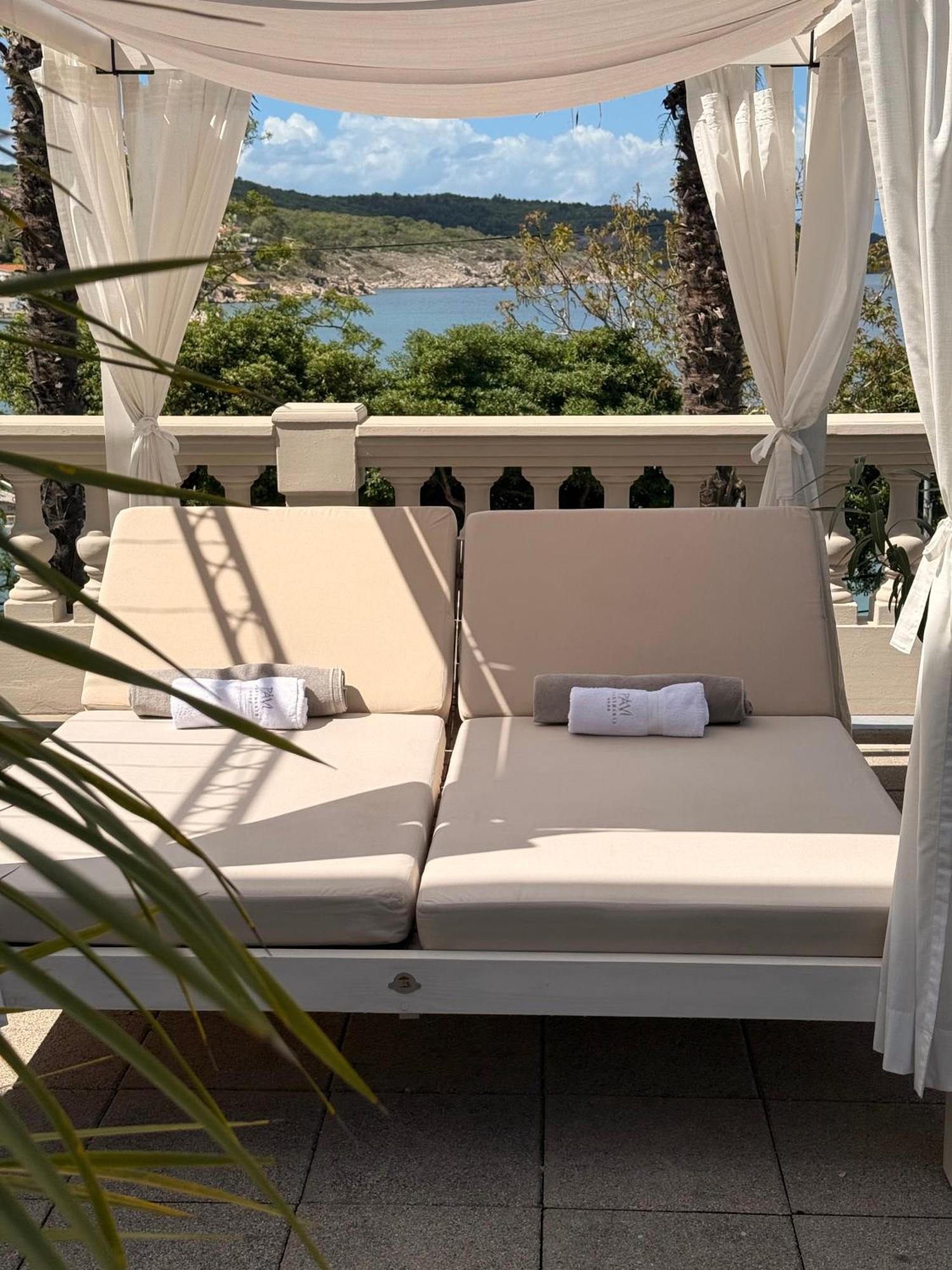 Pavi Apartments Vila Amalia Šilo Kültér fotó